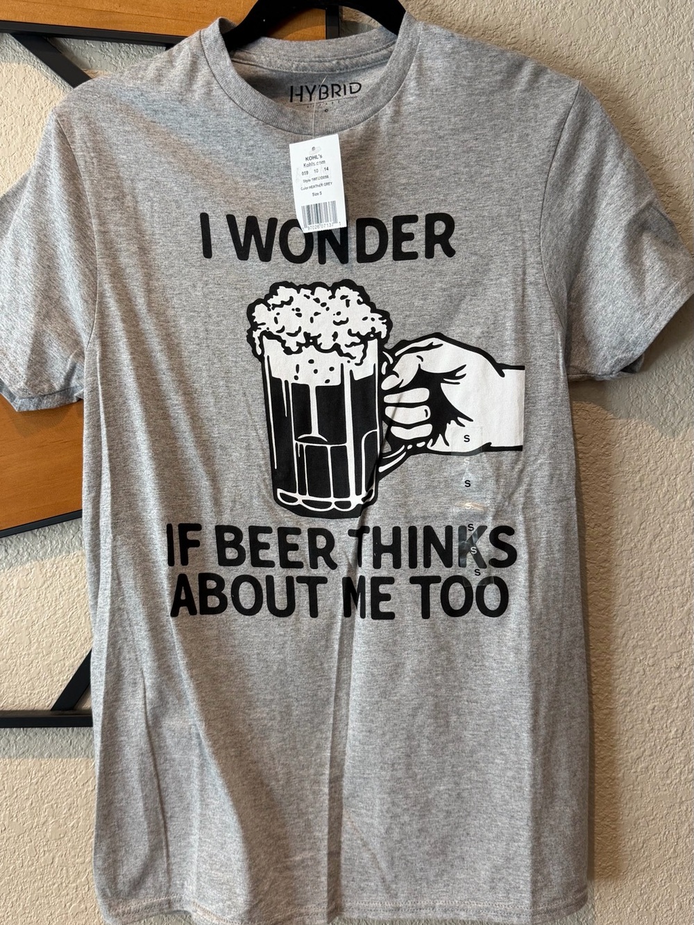 Hybrid & company Men's Light Gray Graphic Tee with Beer Mug Print
